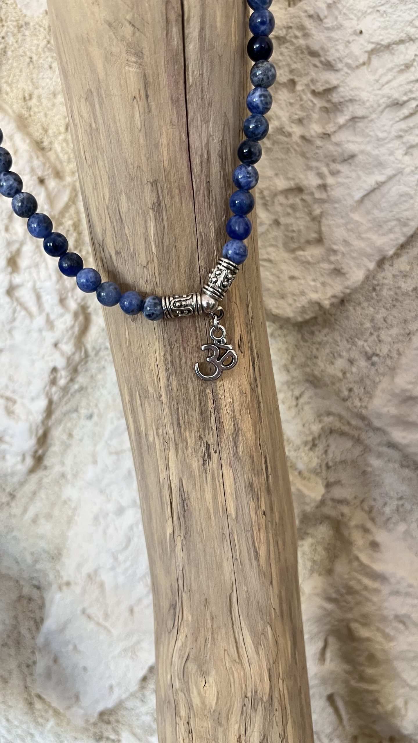 Mala en Pierres Naturelles de Sodalite pour la Concentration – Image 5