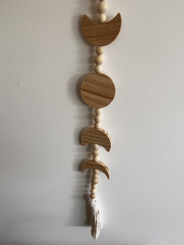 Suspension en bois et perles – Déco bohème naturelle – Image 12