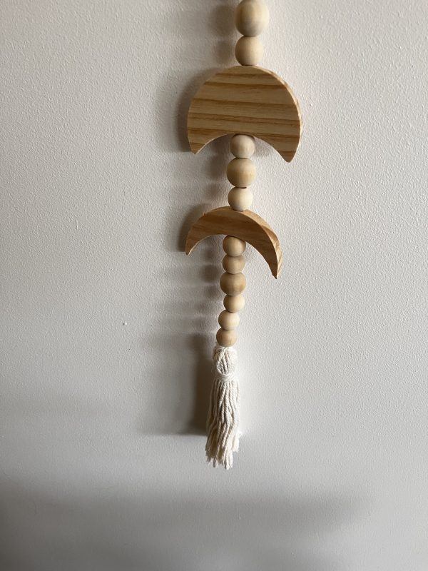 Suspension en bois et perles – Déco bohème naturelle – Image 10