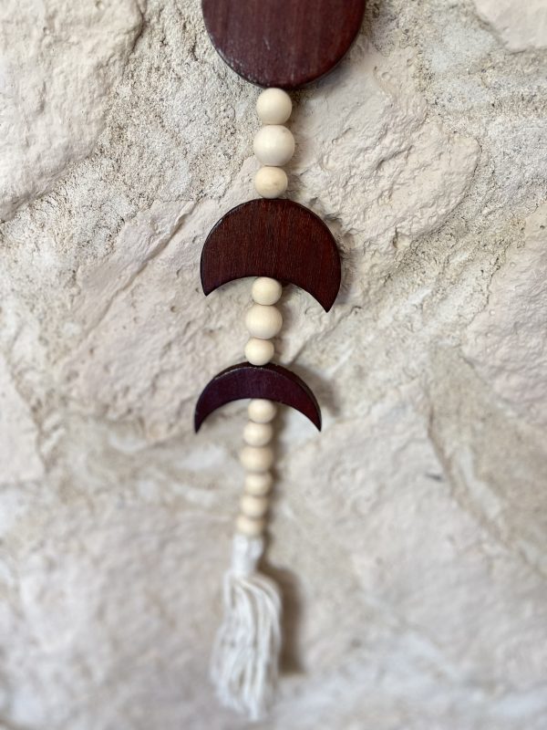 Suspension en bois et perles – Déco bohème naturelle – Image 16