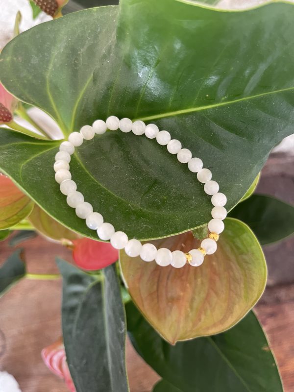 Bracelet en nacre – Protection, intuition et énergie lunaire – Image 2