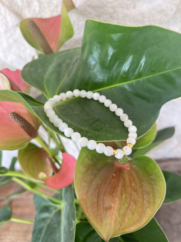 Bracelet en nacre – Protection, intuition et énergie lunaire – Image 4
