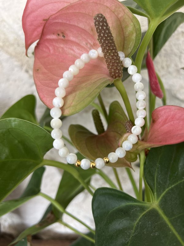 Bracelet en nacre – Protection, intuition et énergie lunaire