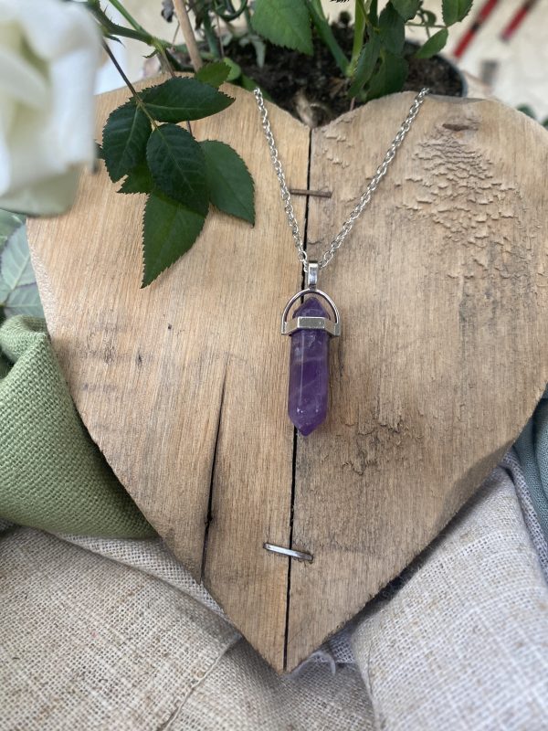 Pendentifs en pierre naturelle – Élégance et énergie à fleur de peau – Image 3