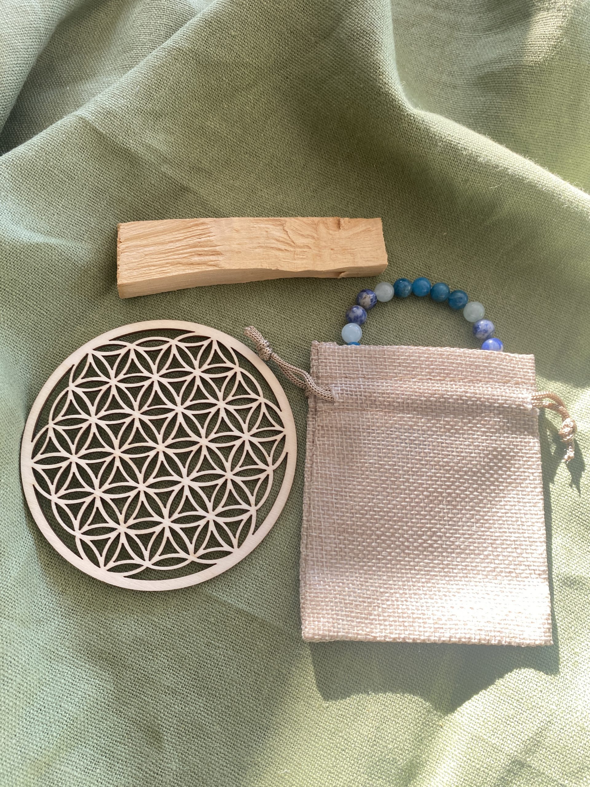 Bracelet Chakra de la Gorge – Communication, Confiance & Clarté (Apatite, Sodalite, Aigue-Marine) – Image 6