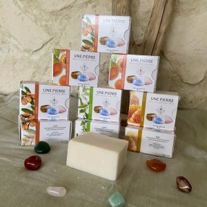 Savon Artisanal avec Pierre Naturelle – Cadeau Bien-Être Original