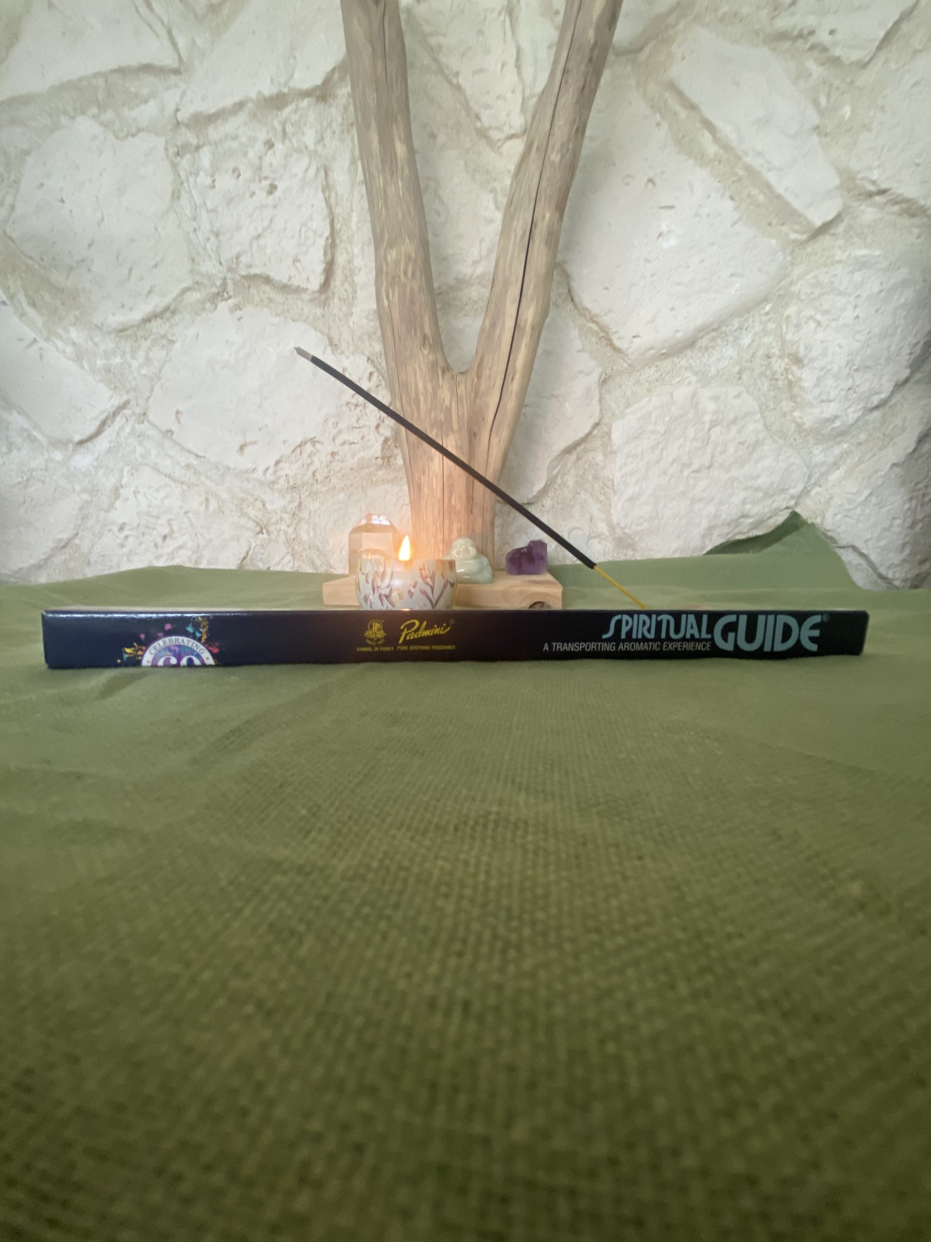 Encens Spiritual Guide : bienfaits, utilisation et rituels de guidance spirituelle – Image 5