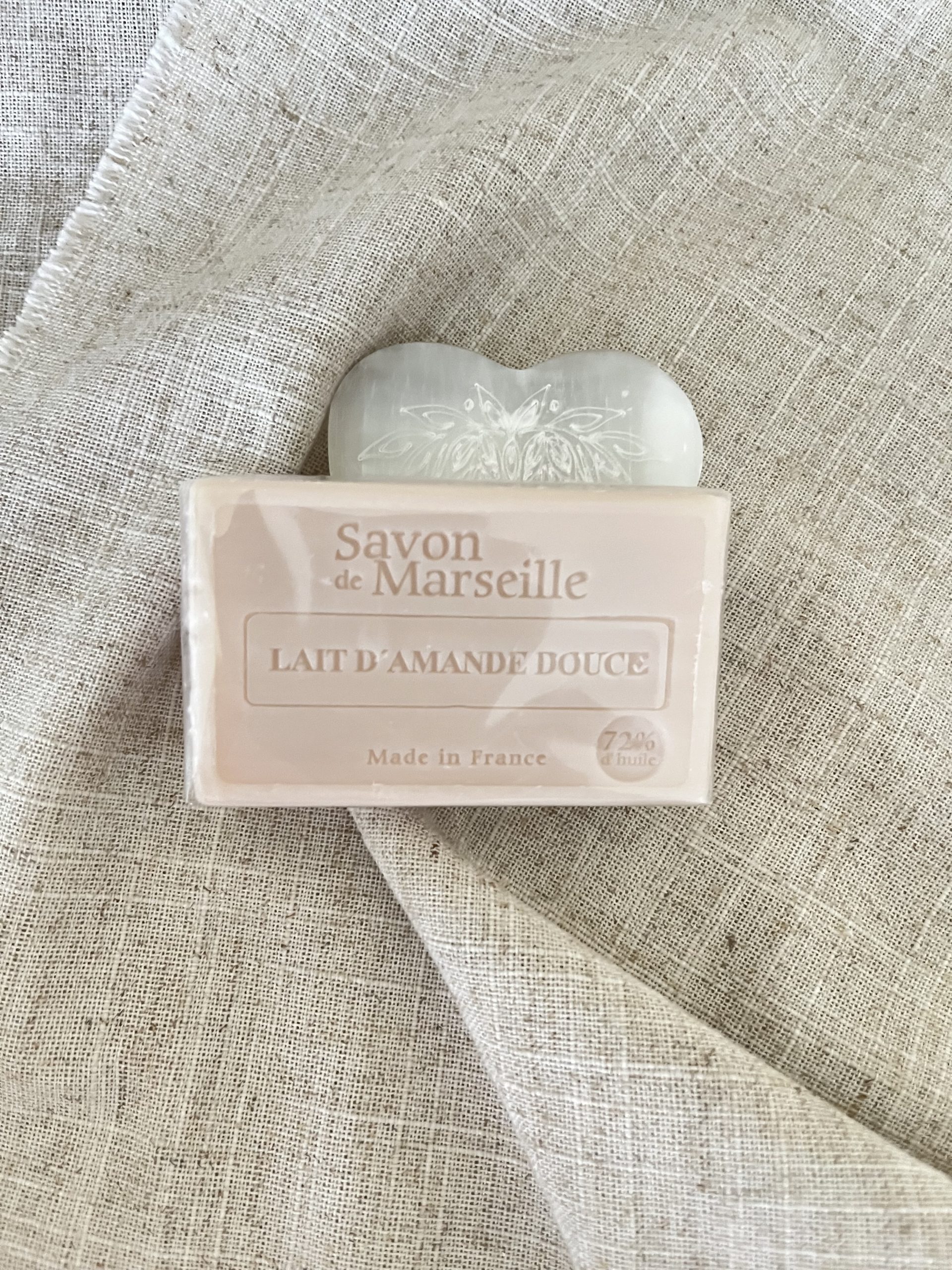 Savon naturel de Marseille – Hydratation & douceur - Le Chatelard 1802 – Image 5
