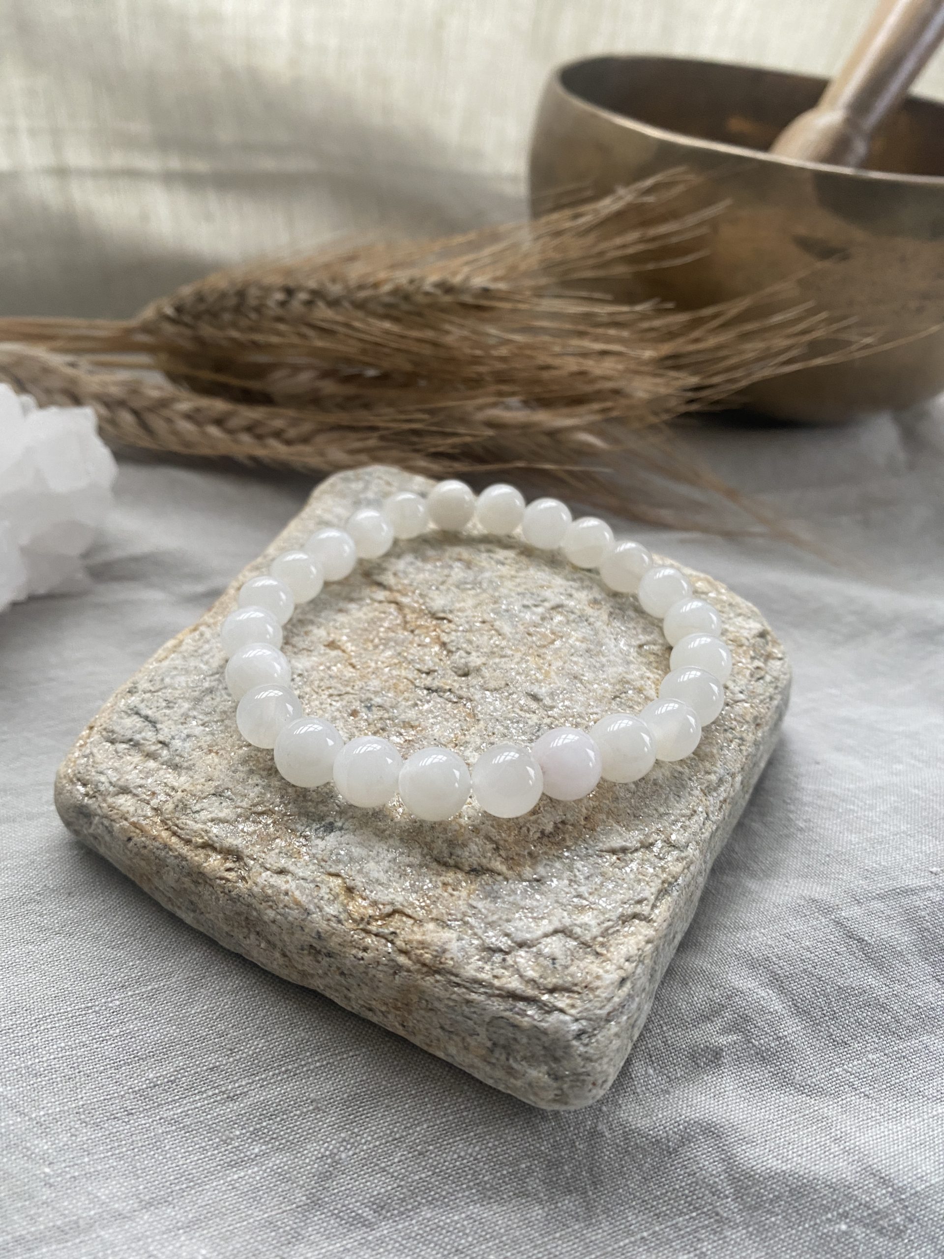 Pierre de Lune – Lumière intérieure & Douceur féminine