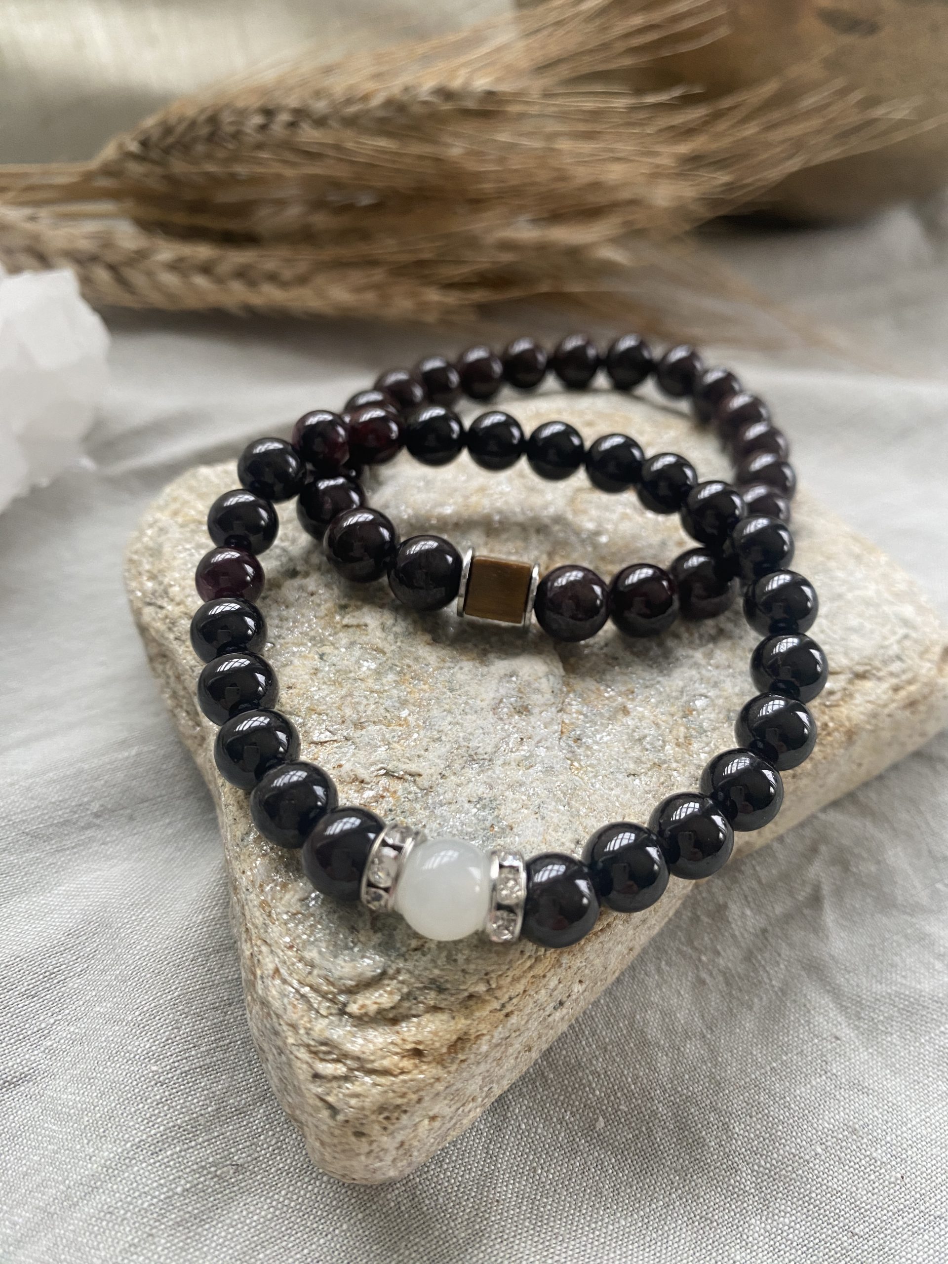 Bracelet Grenat pour Lutter contre la Fatigue Physique et Mentale