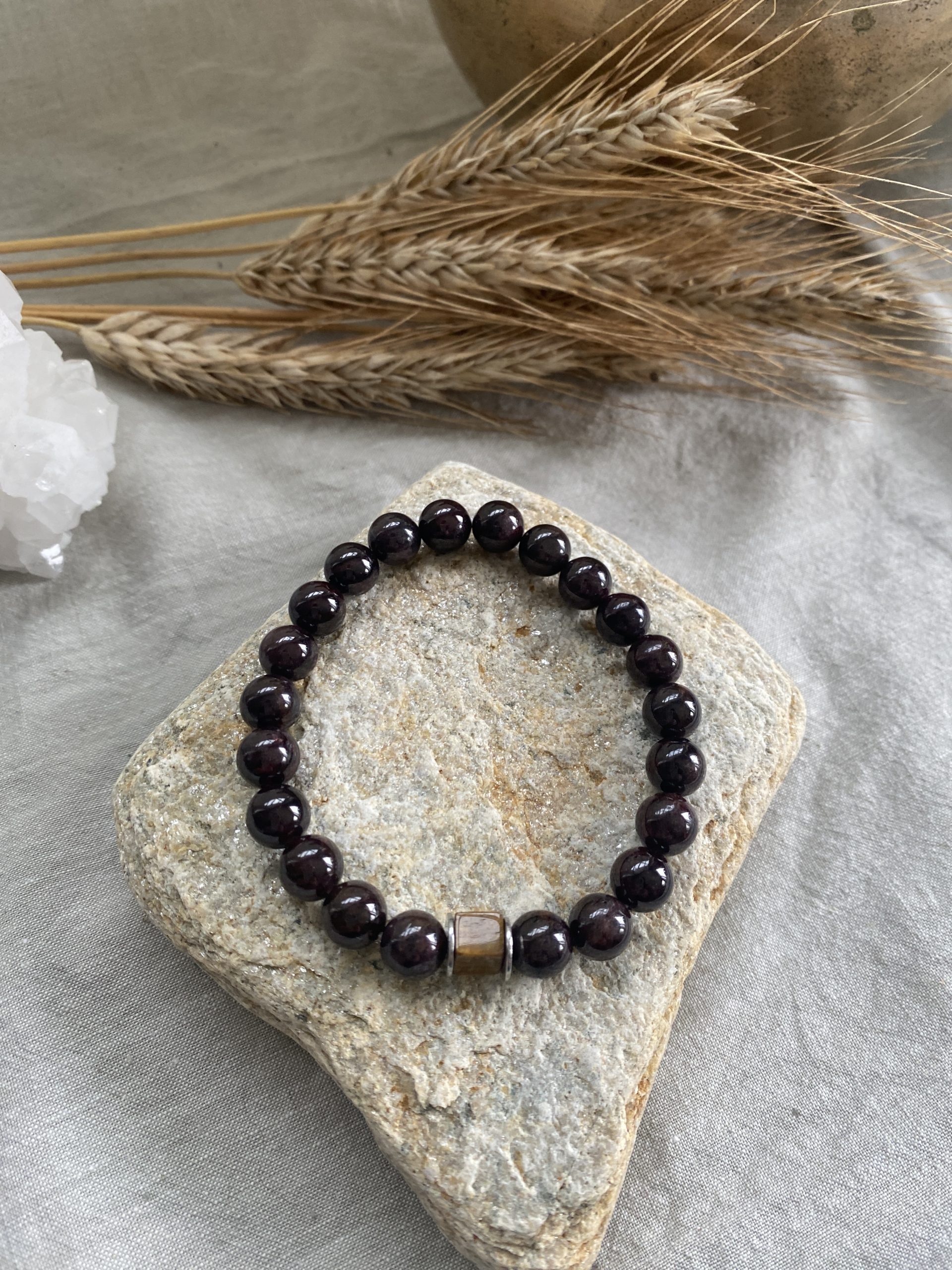 Bracelet Grenat pour Lutter contre la Fatigue Physique et Mentale – Image 6