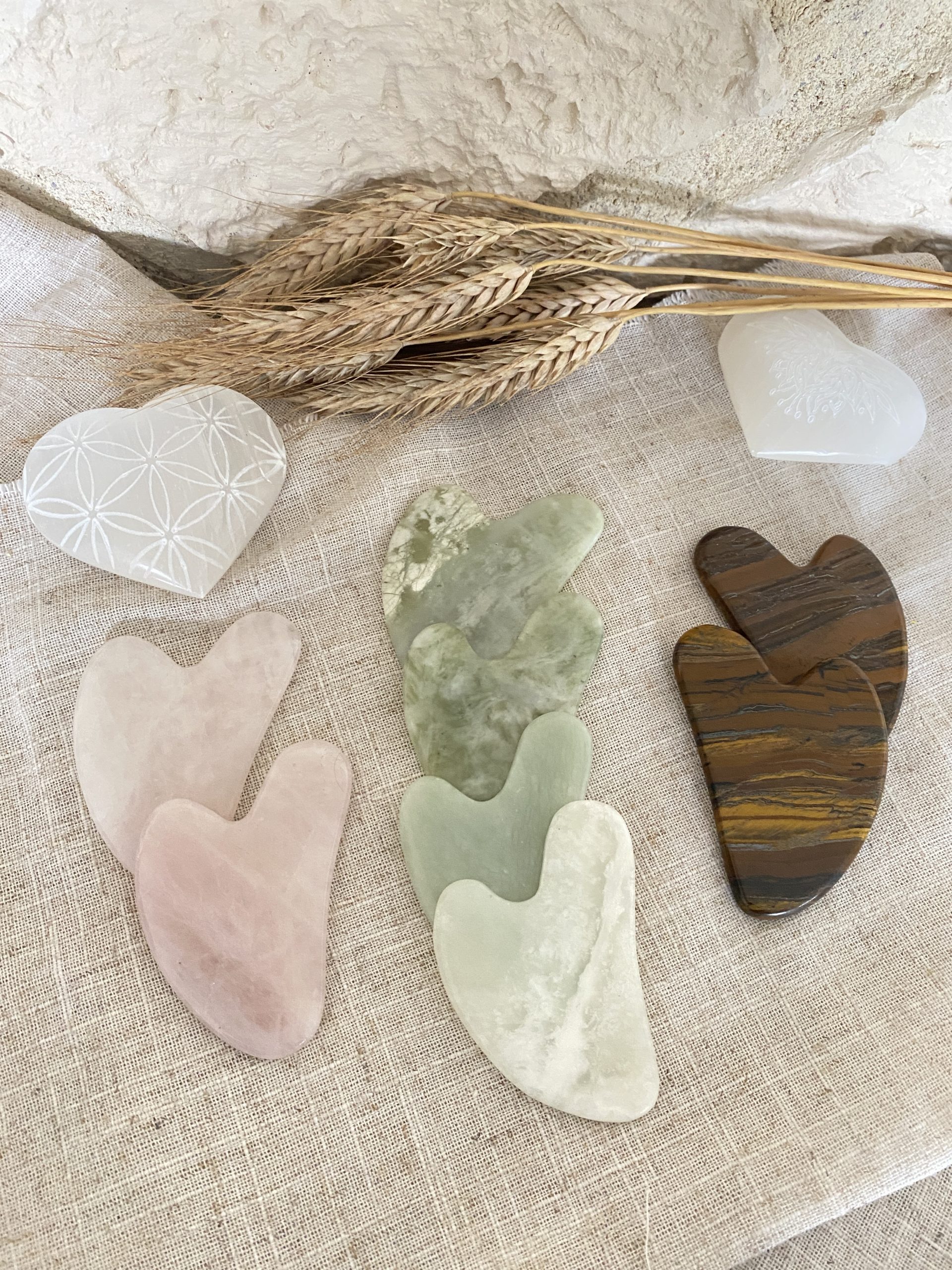 Gua Sha visage en pierre naturelle – Massage, éclat & bien-être