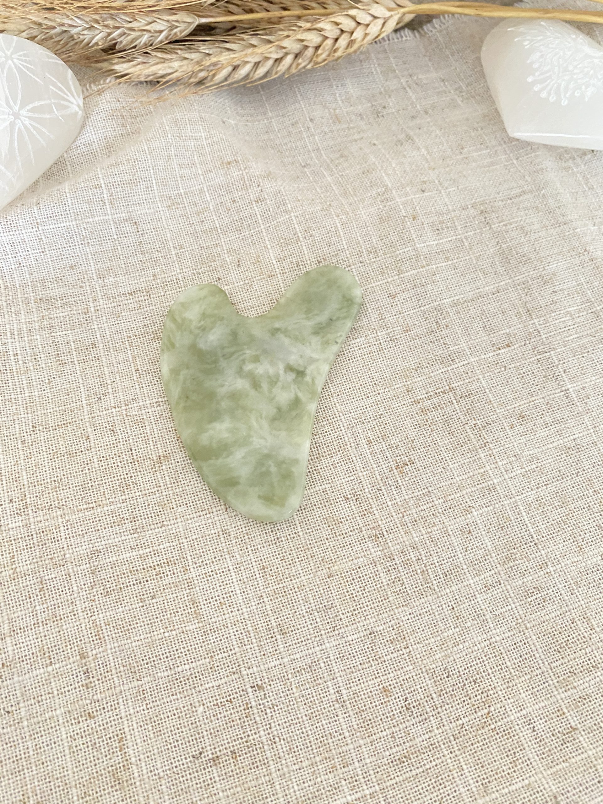Gua Sha visage en pierre naturelle – Massage, éclat & bien-être – Image 8