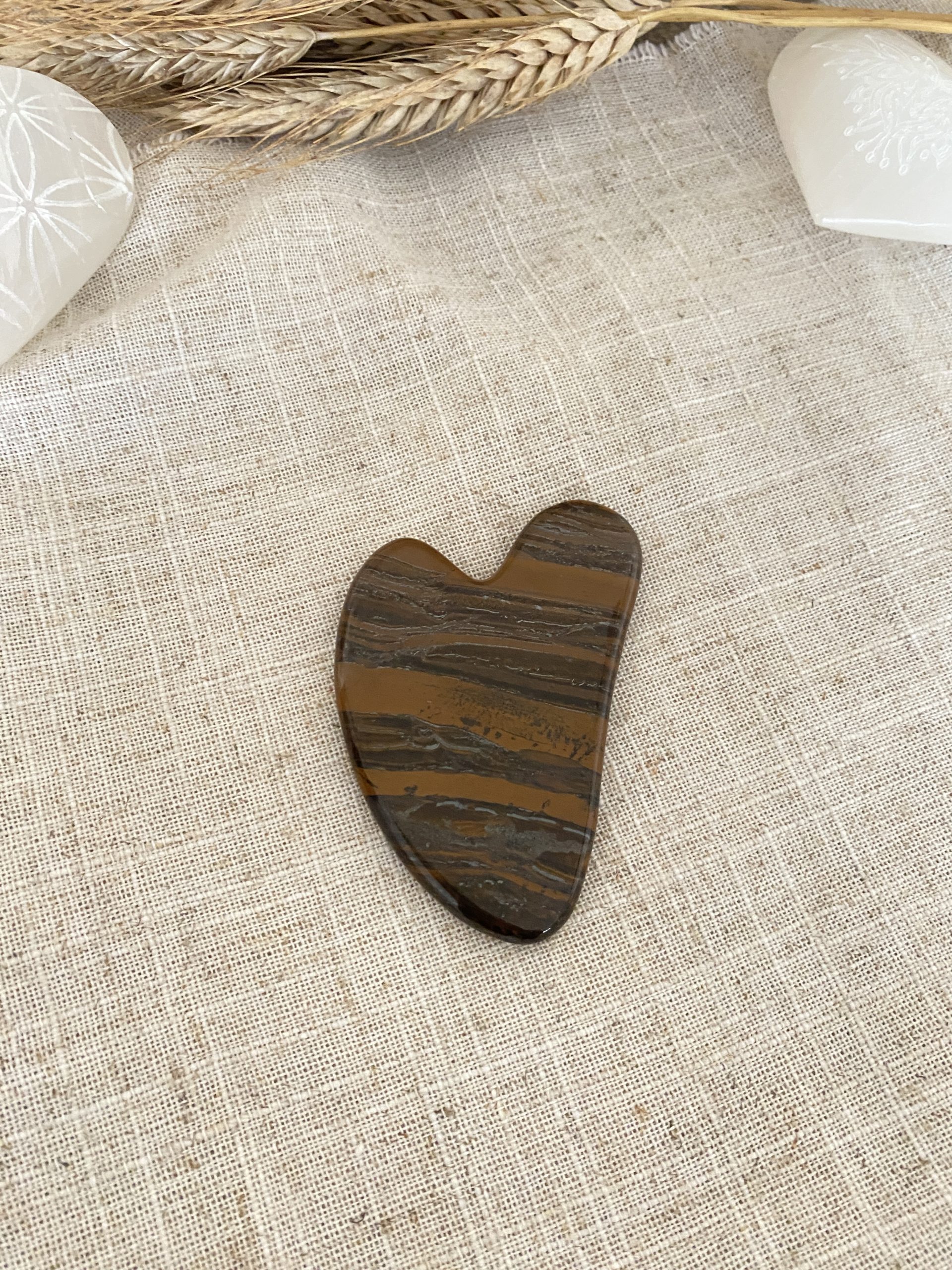 Gua Sha visage en pierre naturelle – Massage, éclat & bien-être – Image 9